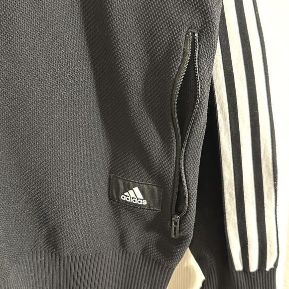 Adidas men’s Texas A&M zip jacket in medium.Fits a women’s large. - Picture 3 of 3